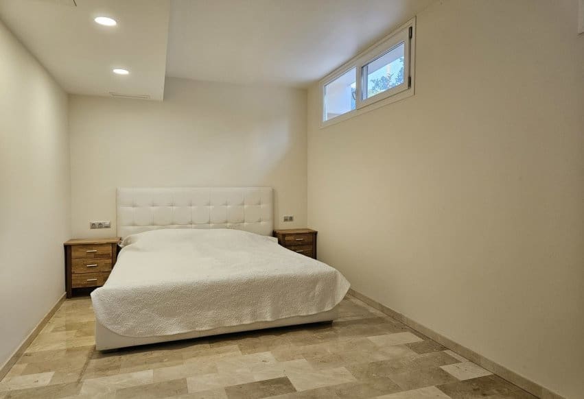 5 soverom Villa til salgs i La Zenia med svømmebasseng garasje - € 1 500 000 (Ref: 10094187)
