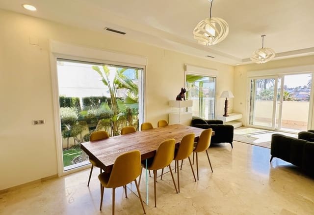 5 slaapkamer Villa te koop in La Zenia, Orihuela met zwembad garage - € 1.500.000 (Ref: 10094187)