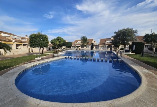 3 chambre Bungalow à vendre à La Zenia, Orihuela avec piscine - 299 950 € (Ref: 10094188)