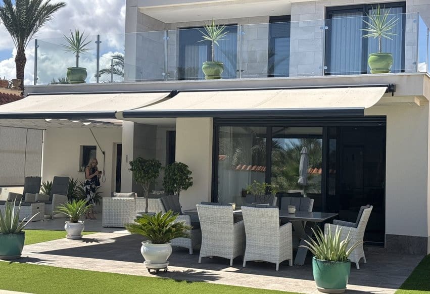 3 soveværelse Villa til salg i Estrella de Mar med swimmingpool garage - € 1.598.000 (Ref: 10095526)