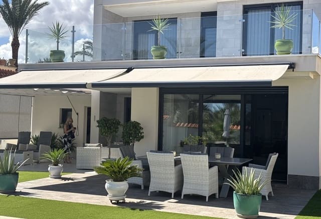 3 soveværelse Villa til salg i Estrella de Mar, Cartagena med swimmingpool garage - € 1.598.000 (Ref: 10095526)