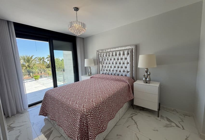 3 soveværelse Villa til salg i Estrella de Mar med swimmingpool garage - € 1.598.000 (Ref: 10095526)