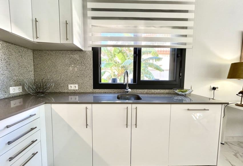 3 soveværelse Villa til salg i Estrella de Mar med swimmingpool garage - € 1.598.000 (Ref: 10095526)