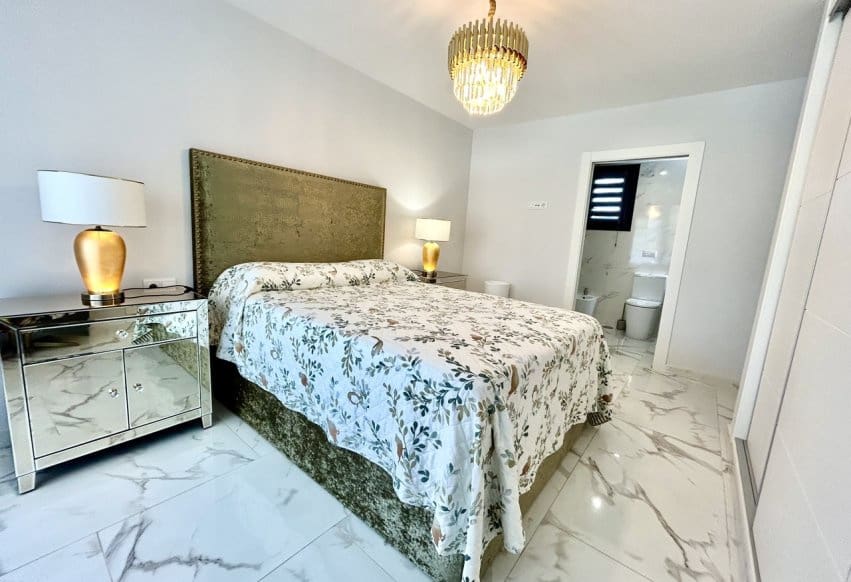 3 soveværelse Villa til salg i Estrella de Mar med swimmingpool garage - € 1.598.000 (Ref: 10095526)