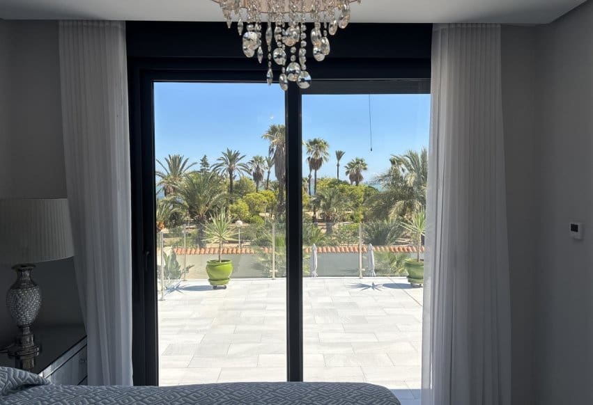 3 soveværelse Villa til salg i Estrella de Mar med swimmingpool garage - € 1.598.000 (Ref: 10095526)