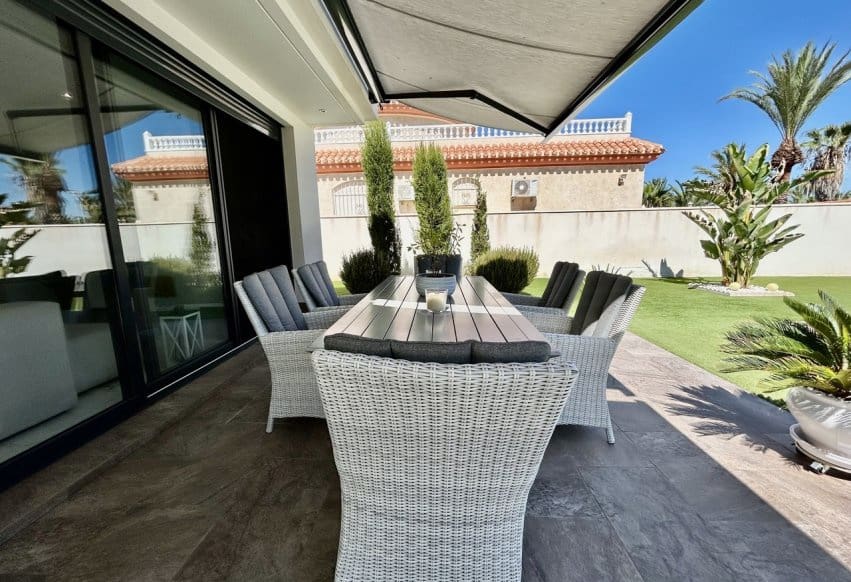 3 soveværelse Villa til salg i Estrella de Mar med swimmingpool garage - € 1.598.000 (Ref: 10095526)