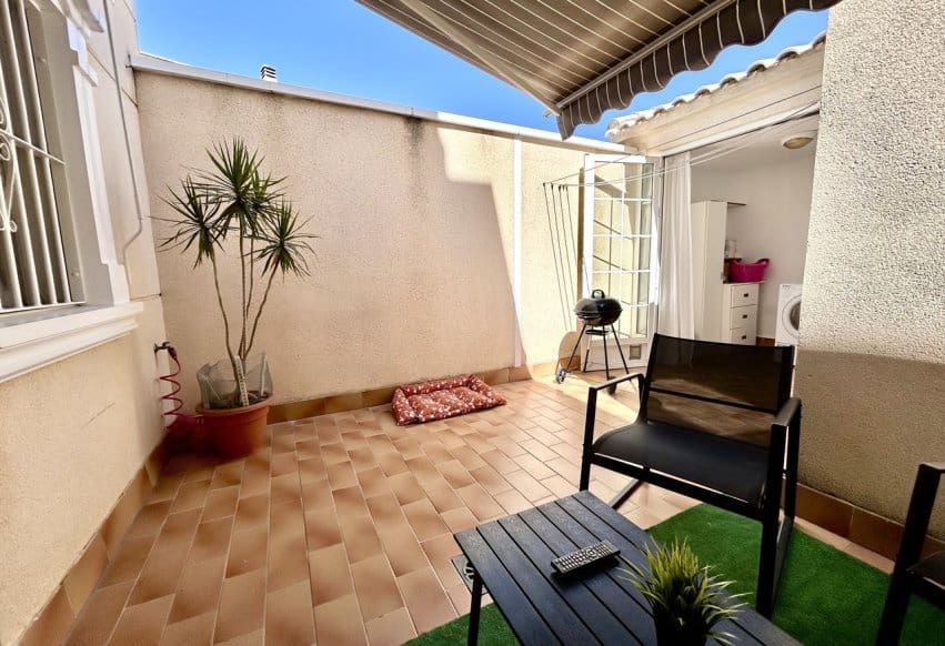 4 soveværelse Byhus til salg i Formentera del Segura med swimmingpool garage - € 229.995 (Ref: 10095527)