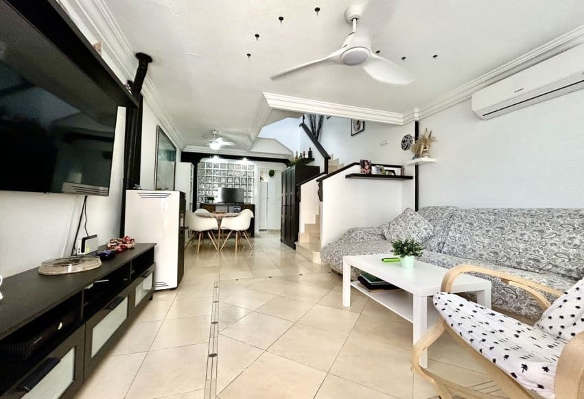 4 soveværelse Byhus til salg i Formentera del Segura med swimmingpool garage - € 229.995 (Ref: 10095527)