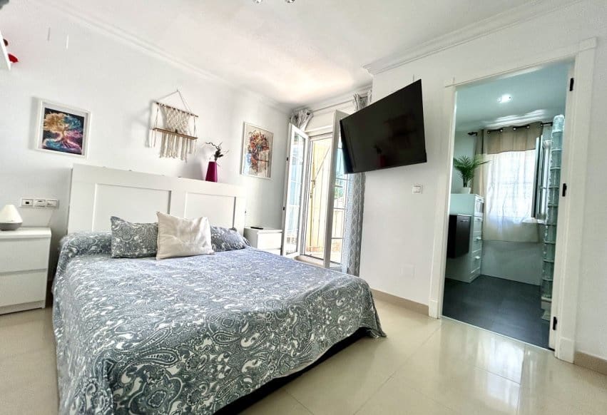 4 soveværelse Byhus til salg i Formentera del Segura med swimmingpool garage - € 229.995 (Ref: 10095527)