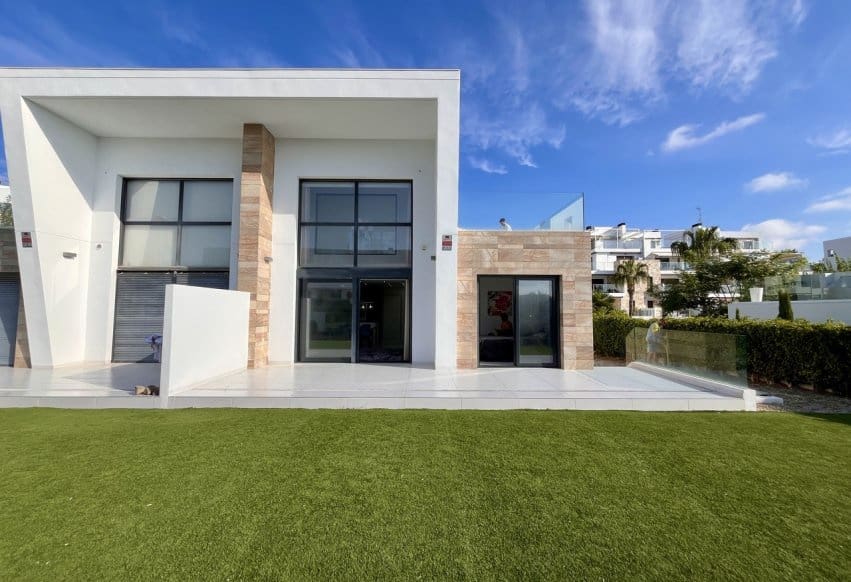3 soverom Villa til salgs i Los Dolses med svømmebasseng garasje - € 585 000 (Ref: 10097446)