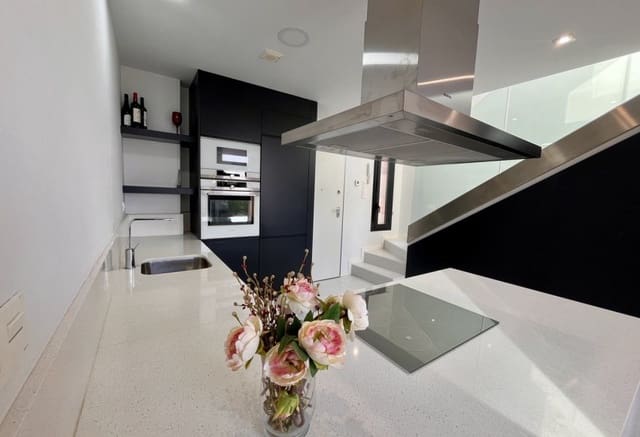 3 soverom Villa til salgs i Los Dolses, Orihuela med svømmebasseng garasje - € 585 000 (Ref: 10097446)