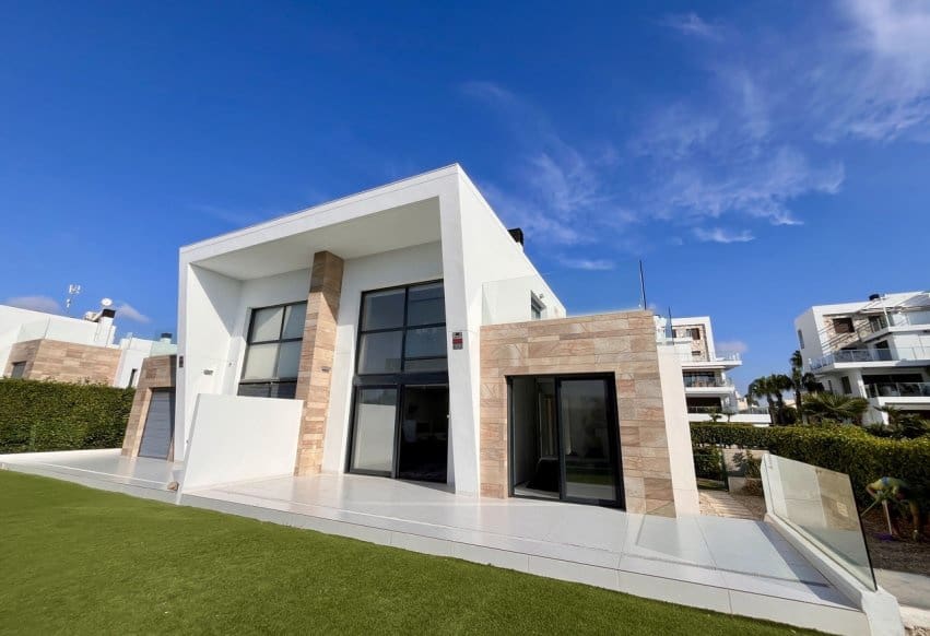 3 soverom Villa til salgs i Los Dolses med svømmebasseng garasje - € 585 000 (Ref: 10097446)
