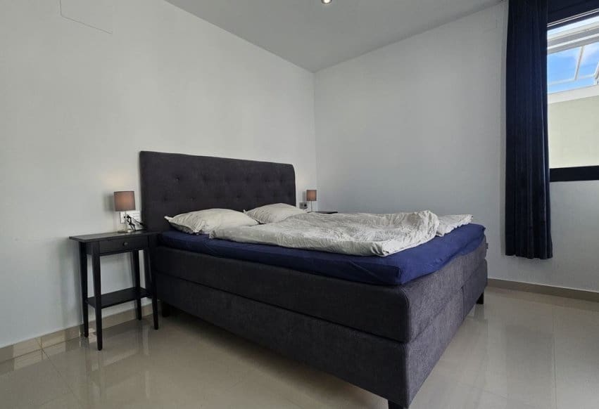 6 bedroom Villa for sale in Villamartin with pool garage - € 546,950 (Ref: 10097659)