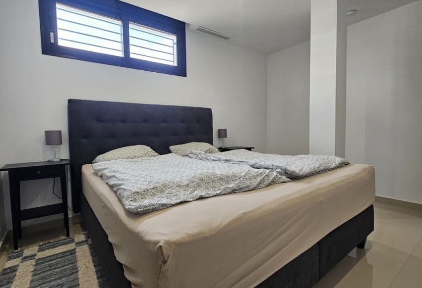 6 bedroom Villa for sale in Villamartin with pool garage - € 546,950 (Ref: 10097659)