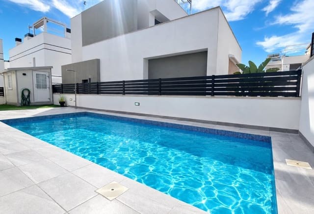 6 soveværelse Villa til salg i Villamartin, Orihuela med swimmingpool garage - € 546.950 (Ref: 10097659)