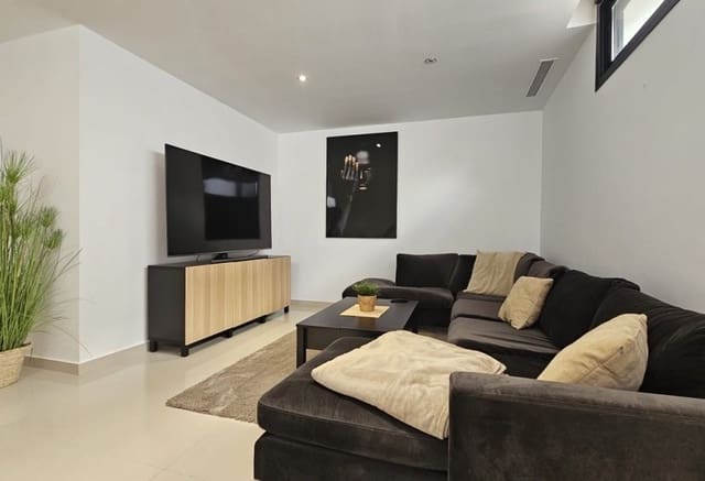 6 soveværelse Villa til salg i Villamartin, Orihuela med swimmingpool garage - € 546.950 (Ref: 10097659)