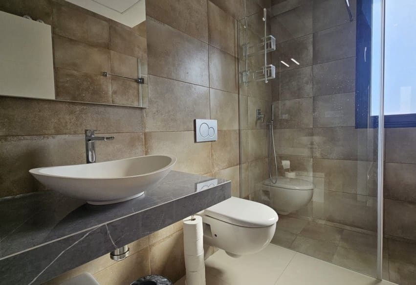 6 bedroom Villa for sale in Villamartin with pool garage - € 546,950 (Ref: 10097659)