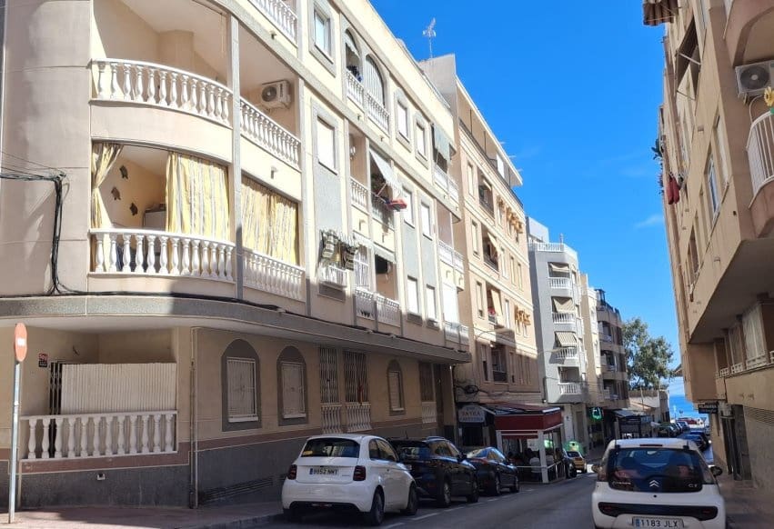 3 soveværelse Byhus til salg i Torrevieja - € 225.000 (Ref: 10097660)