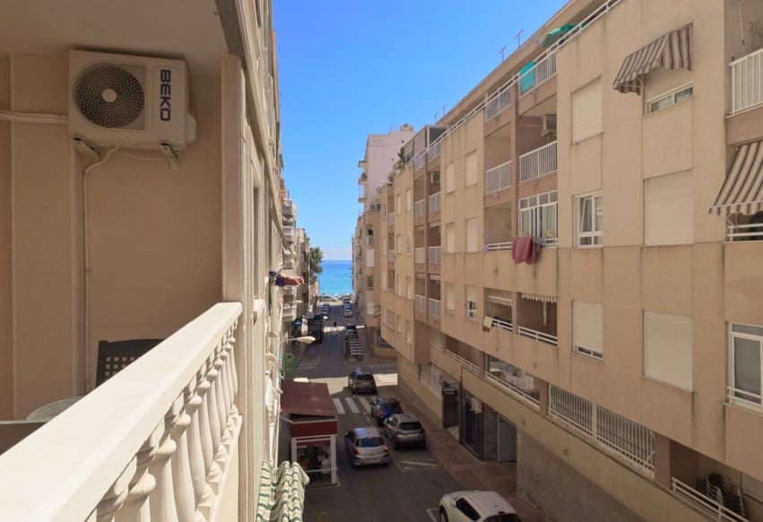 3 bedroom Beach Apartment for sale in Torrevieja - € 225,000 (Ref: 10097660)