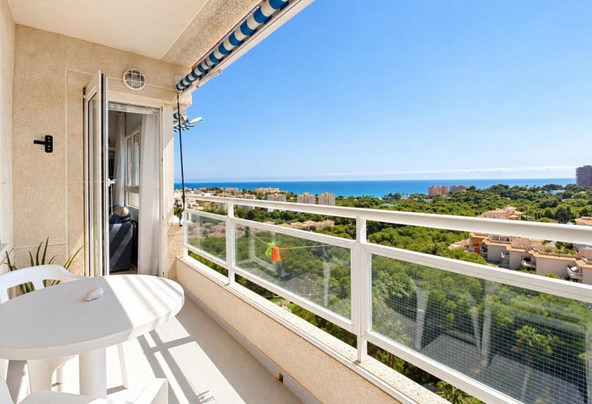 1 makuuhuone Ranta-asunto myytävänä paikassa Orihuela Costa mukana uima-altaan 
autotalli - 154 000 € (Ref: 10097661)