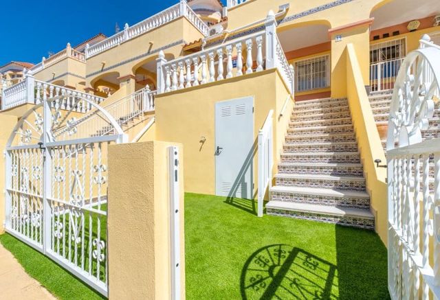 2 camera da letto Casa in vendita in Lomas de Cabo Roig - Los Dolses, Orihuela con piscina - 229.800 € (Rif: 10120559)