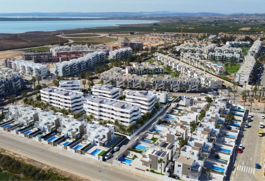 2 soveværelse Lejlighed til salg i Guardamar del Segura med swimmingpool - € 299.000 (Ref: 10120562)
