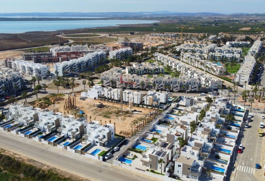 2 soveværelse Lejlighed til salg i Guardamar del Segura med swimmingpool - € 299.000 (Ref: 10120562)