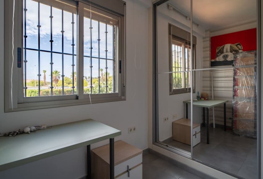 3 Zimmer Haus zu verkaufen in Torrevieja mit Pool Garage - 294.900 € (Ref: 10131004)