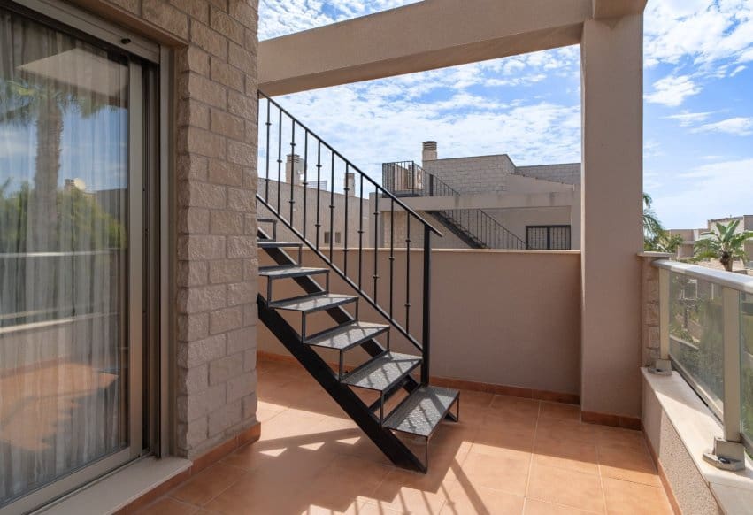 3 Zimmer Haus zu verkaufen in Torrevieja mit Pool Garage - 294.900 € (Ref: 10131004)
