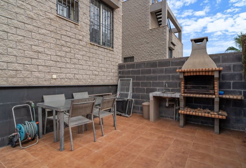 3 Zimmer Haus zu verkaufen in Torrevieja mit Pool Garage - 294.900 € (Ref: 10131004)