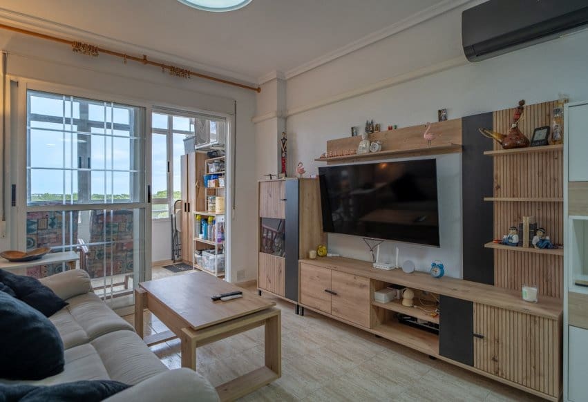 3 bedroom Apartment for sale in Torrevieja with pool - € 154,900 (Ref: 10158797)