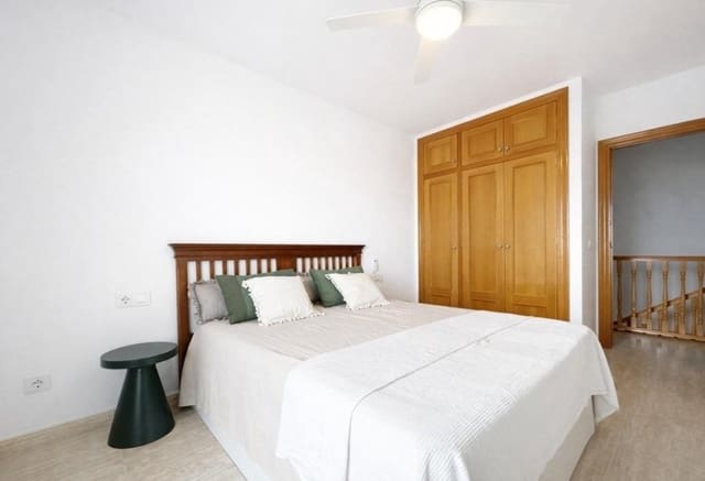 Casa de 3 habitaciones en Campoamor, Orihuela en venta con piscina - 359.000 € (Ref: 10167538)