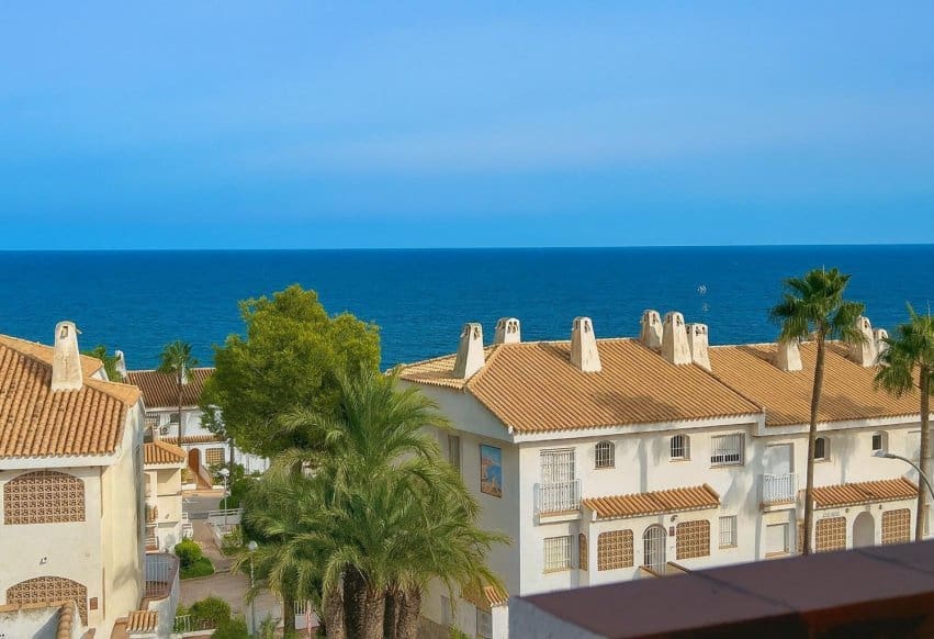 Casa de 3 habitaciones en Campoamor en venta con piscina - 359.000 € (Ref: 10167538)