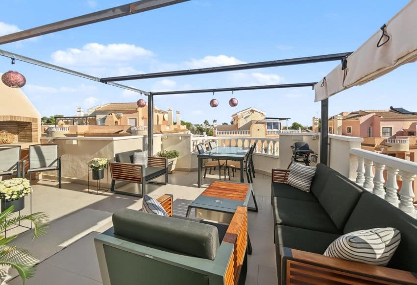 2 soveværelse Bungalow til salg i Orihuela Costa med swimmingpool - € 193.900 (Ref: 10167539)
