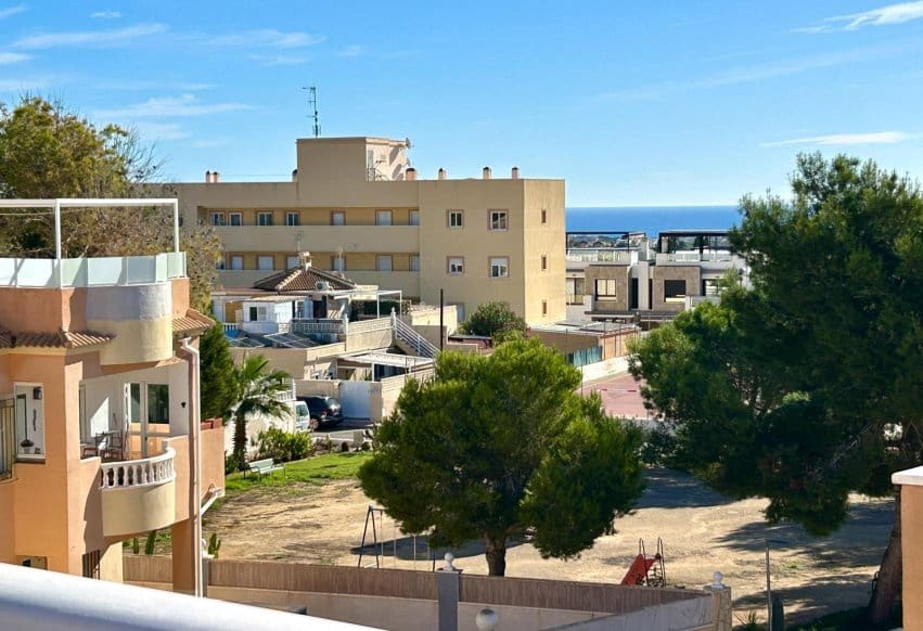 2 soveværelse Bungalow til salg i Orihuela Costa med swimmingpool - € 193.900 (Ref: 10167539)