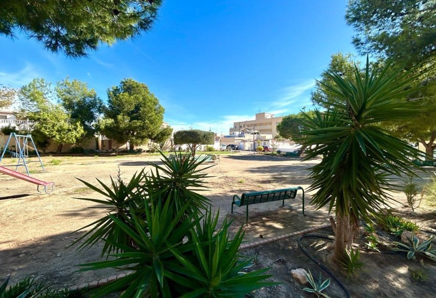 2 soveværelse Bungalow til salg i Orihuela Costa med swimmingpool - € 193.900 (Ref: 10167539)