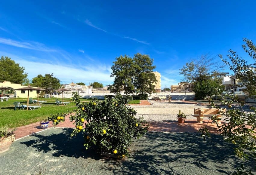 2 soveværelse Bungalow til salg i Orihuela Costa med swimmingpool - € 193.900 (Ref: 10167539)