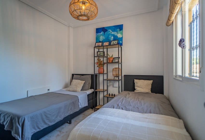 4 soveværelse Byhus til salg i Filipinas med swimmingpool garage - € 429.000 (Ref: 10175924)