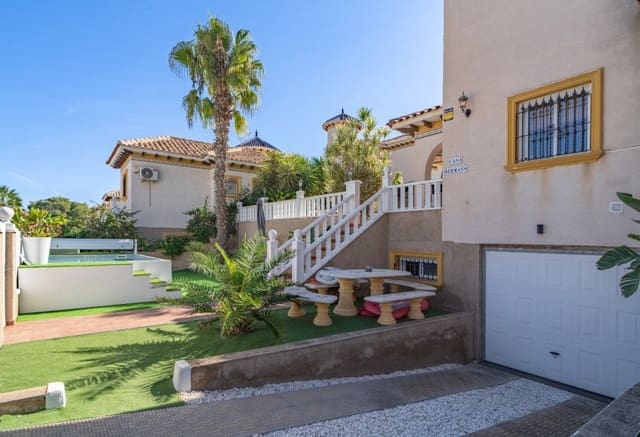 4 soveværelse Byhus til salg i Las Filipinas med swimmingpool garage - € 429.000 (Ref: 10175924)