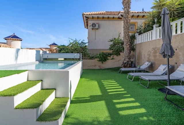 4 soveværelse Byhus til salg i Las Filipinas med swimmingpool garage - € 429.000 (Ref: 10175924)