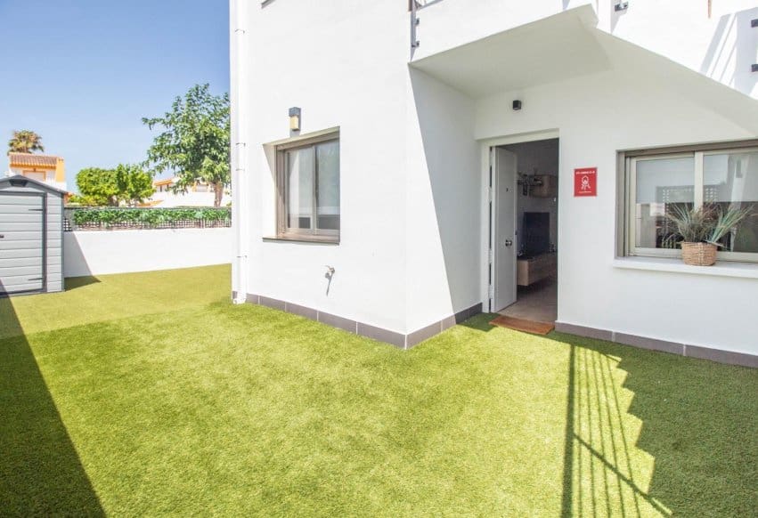 2 soveværelse Bungalow til salg i Torre de la Horadada med swimmingpool - € 293.900 (Ref: 10181982)