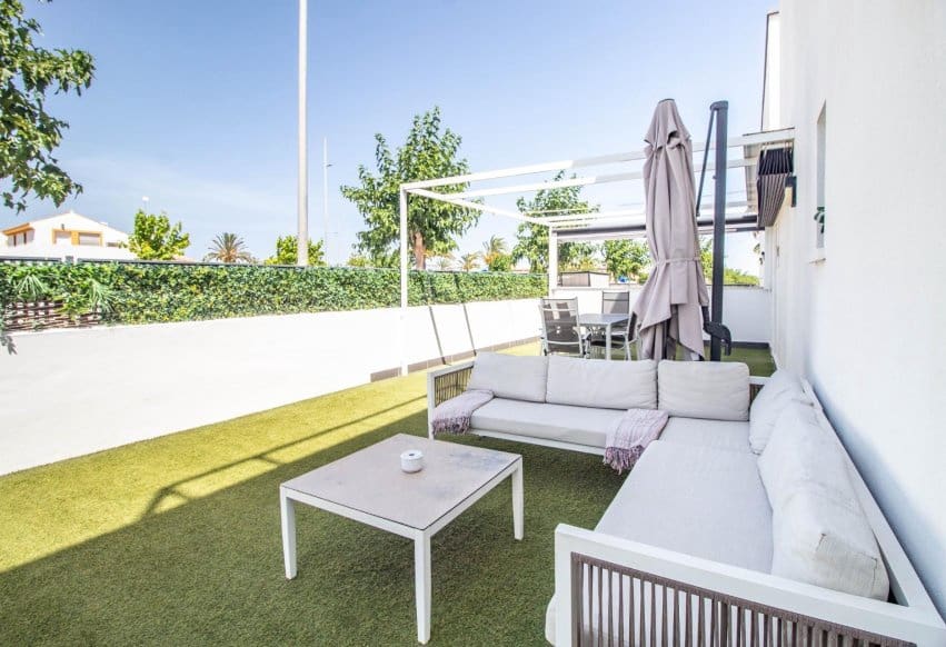 2 soveværelse Bungalow til salg i Torre de la Horadada med swimmingpool - € 293.900 (Ref: 10181982)