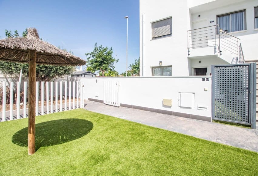 2 soveværelse Bungalow til salg i Torre de la Horadada med swimmingpool - € 293.900 (Ref: 10181982)