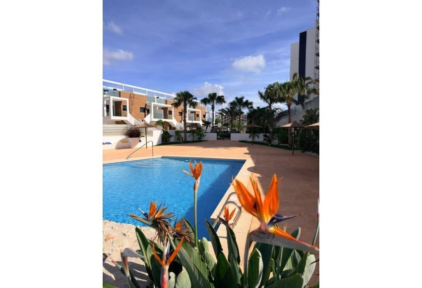 3 bedroom Apartment for sale in Pilar de la Horadada with pool garage - € 325,000 (Ref: 8544115)