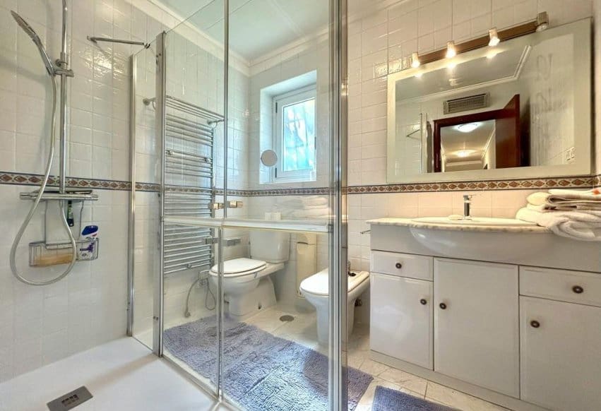 3 bedroom Villa for sale in Cabo Roig with pool - € 790,000 (Ref: 9278609)