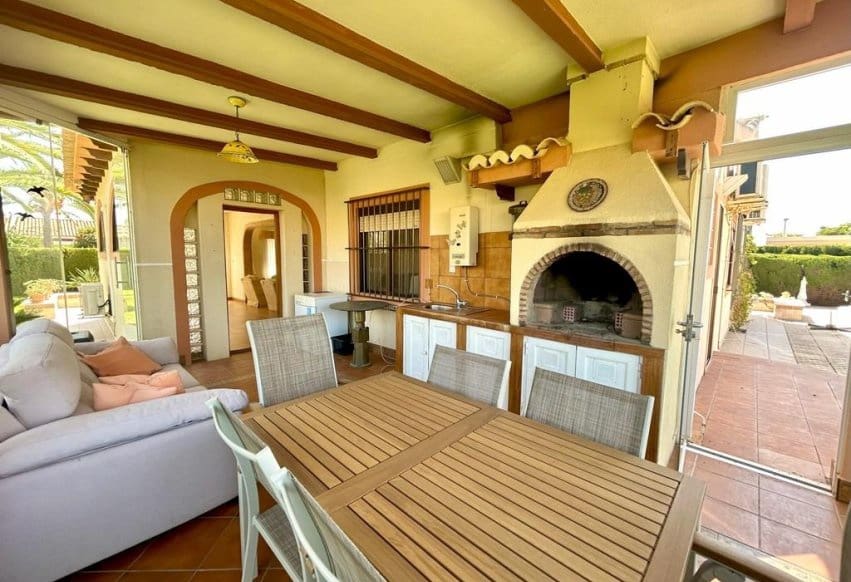 3 bedroom Villa for sale in Cabo Roig with pool - € 790,000 (Ref: 9278609)