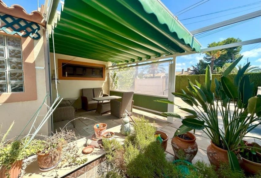 3 bedroom Villa for sale in Cabo Roig with pool - € 790,000 (Ref: 9278609)