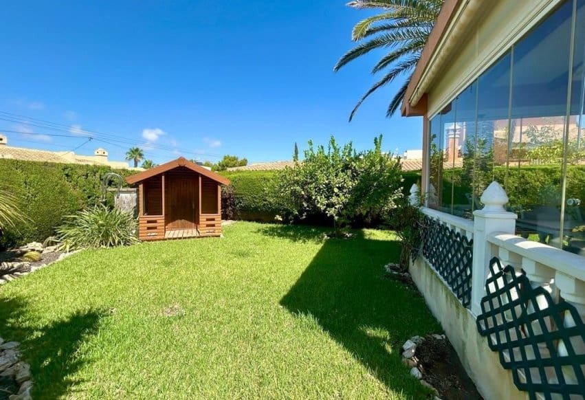 3 sypialnia Willa na sprzedaż w Orihuela Costa z basenem - 790 000 € (Ref: 9278609)