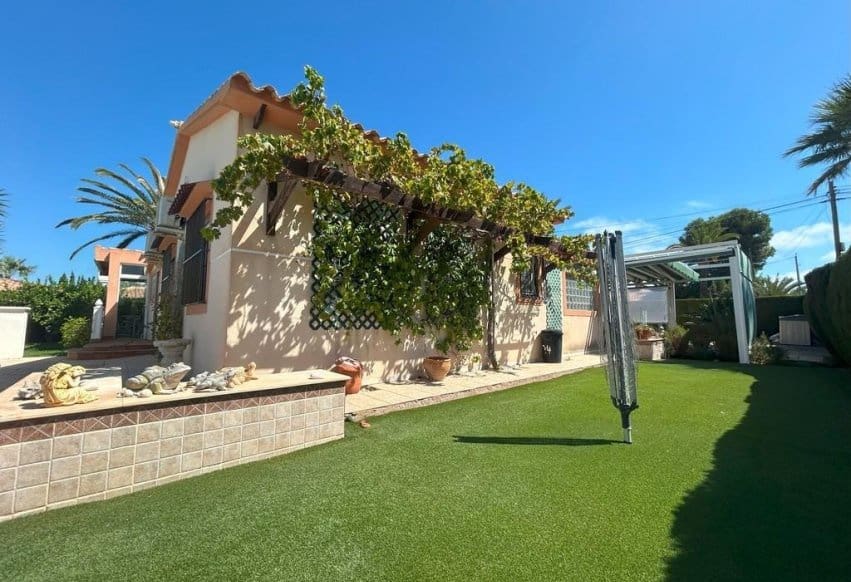 3 sypialnia Willa na sprzedaż w Orihuela Costa z basenem - 790 000 € (Ref: 9278609)
