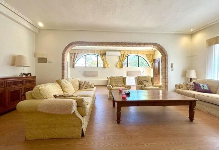 3 sypialnia Willa na sprzedaż w Orihuela Costa z basenem - 790 000 € (Ref: 9278609)